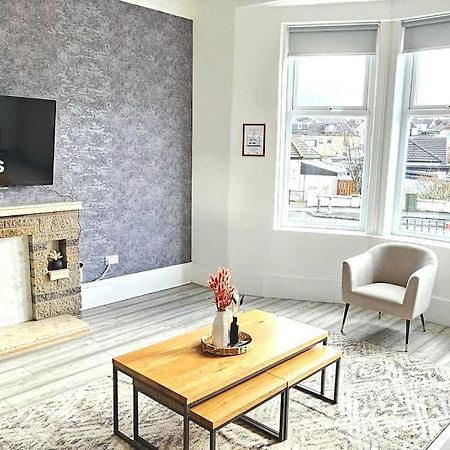 Spacious Haven With Free Parking Glasgow Kültér fotó