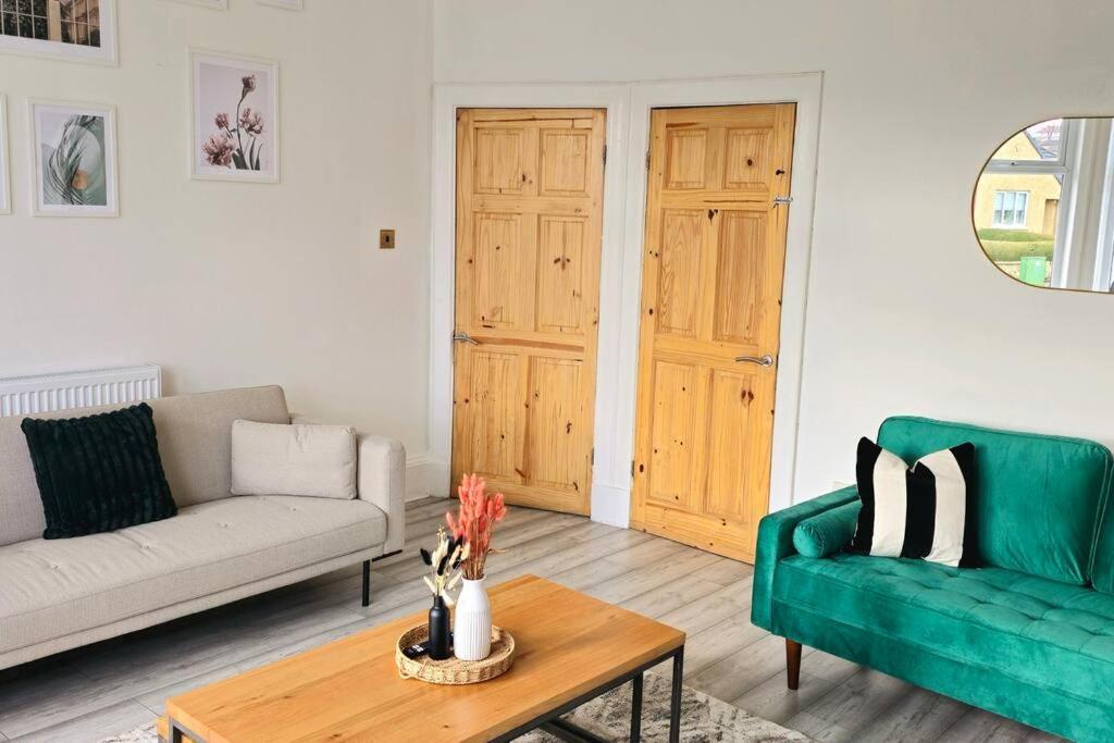 Spacious Haven With Free Parking Glasgow Kültér fotó