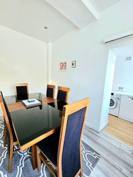 Spacious Haven With Free Parking Glasgow Kültér fotó